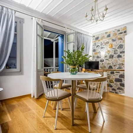 Myrtia House *