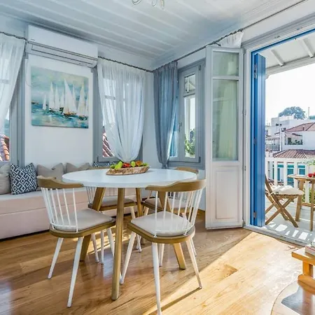 Myrtia House *